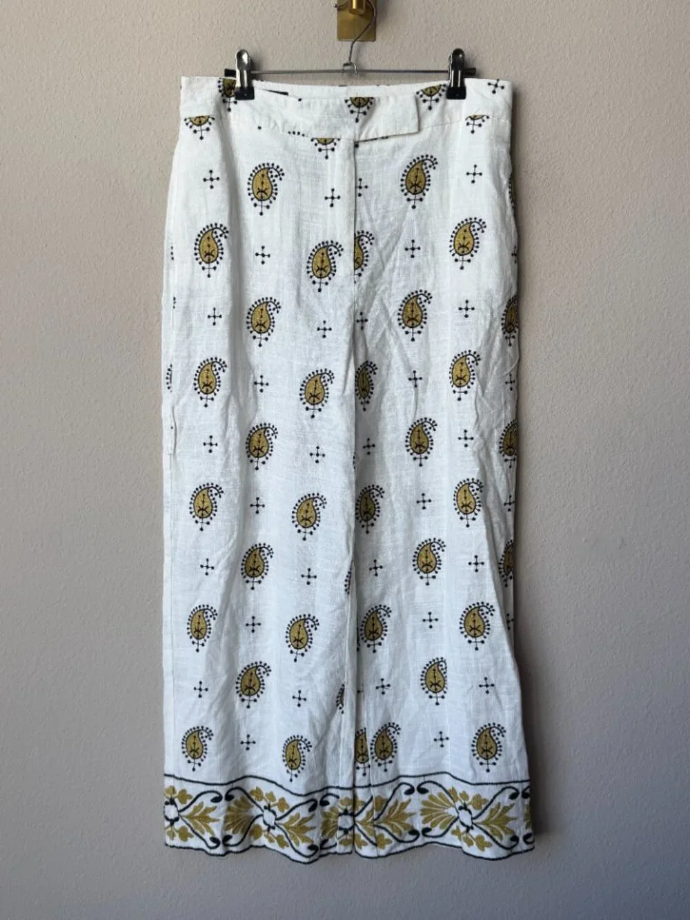 ZARA Embroidered White Yellow Black Linen Blend Matching Set